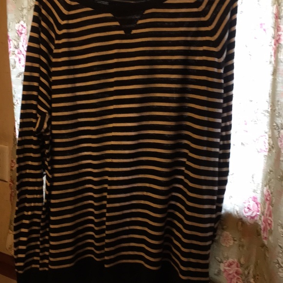 Sweater - Picture 2 of 3